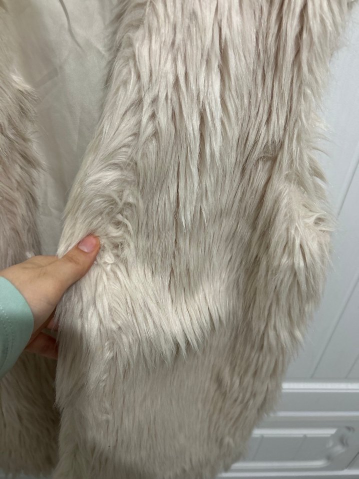 Bej Kürklü Kolsuz Kadın Yelek - Görsel 2