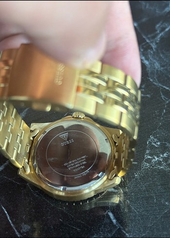 Guess  Klasik Altın Renkli Saat Orjinal bir kaç kez takıldı - Görsel 3