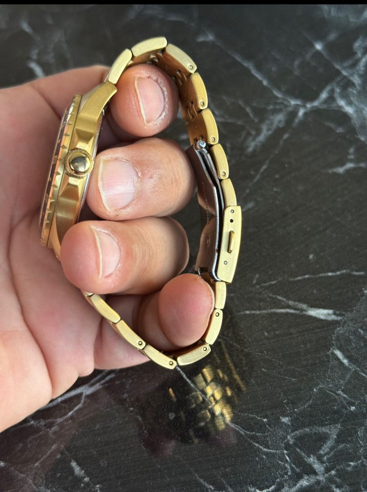 Guess  Klasik Altın Renkli Saat Orjinal bir kaç kez takıldı - Görsel 4