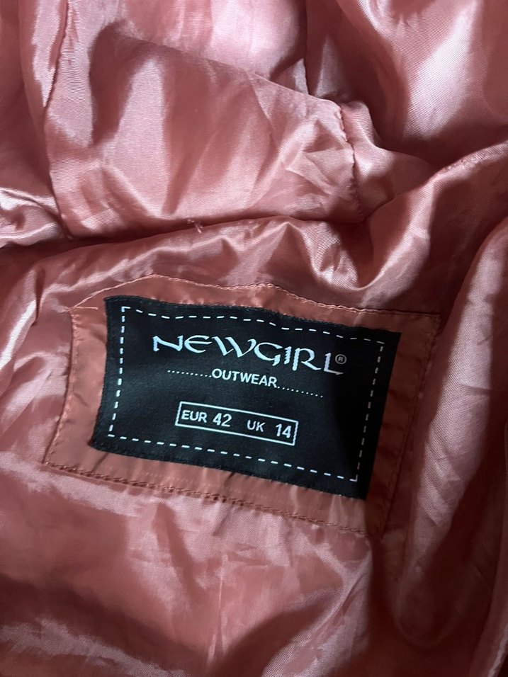 Kahverengi Kapüşonlu Kadın Kışlık Mont - Görsel 2