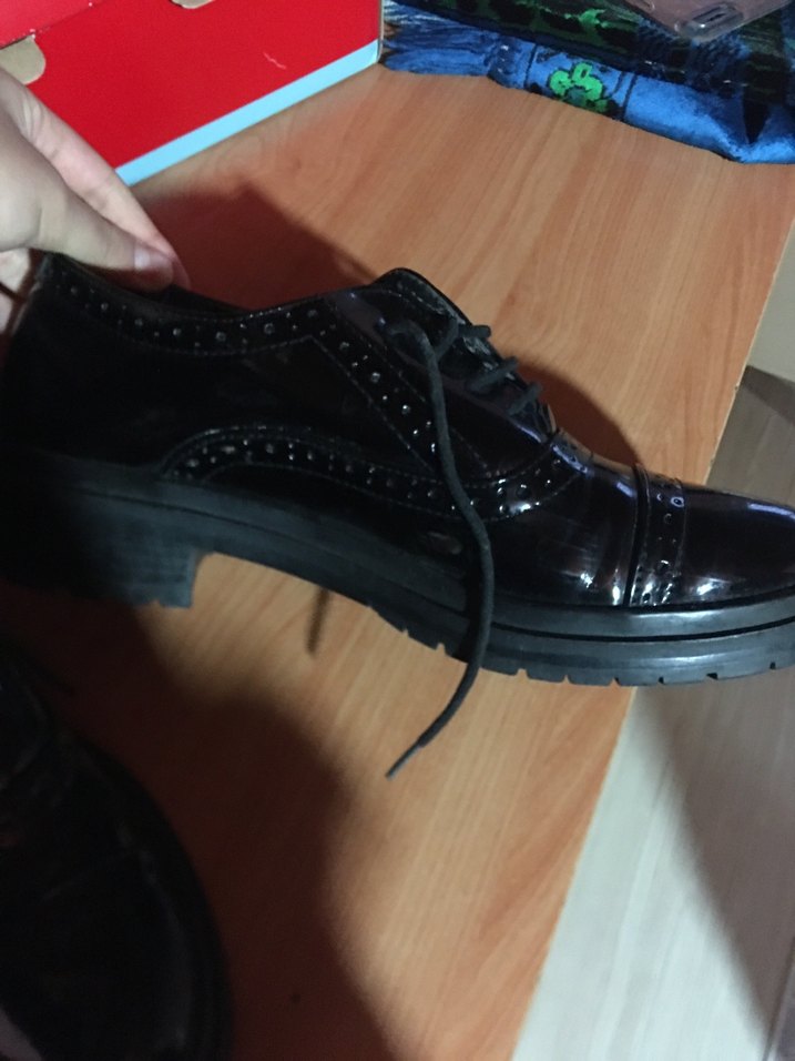 Parlak Siyah Gotik Kadın Ayakkabı - Görsel 2