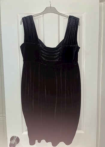 V Yaka Siyah Kadife Gotik Elbise - Görsel 3