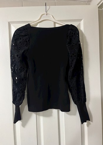 Dantel Detaylı Siyah V Yaka Triko Bluz - Görsel 2