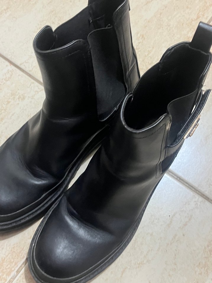 Guess marka bot orijinaldir - Görsel 5