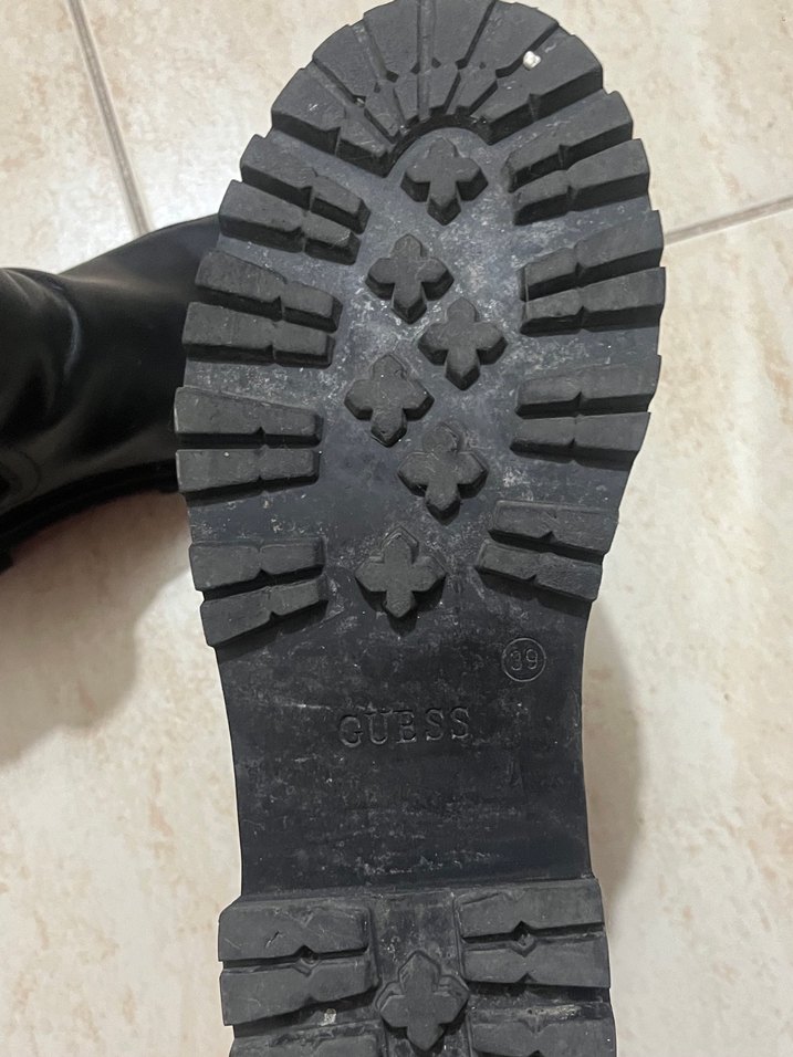 Guess marka bot orijinaldir - Görsel 3