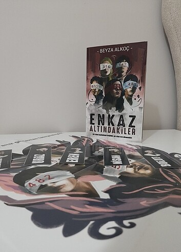 Enkaz Altındakiler 