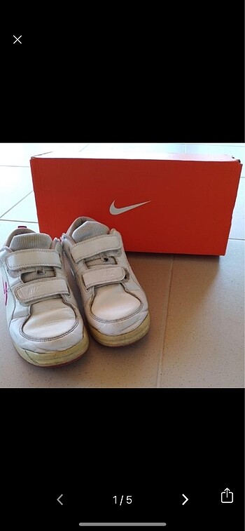 35 Beden beyaz Renk Çoçuk nike ayakkabı