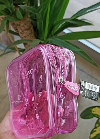 Kiko Kiko makyaj çantası