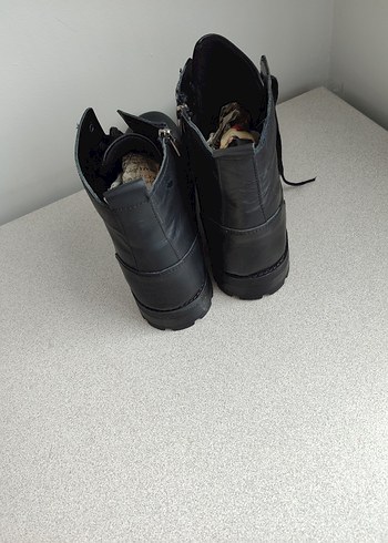 Siyah erkek bot - Görsel 7