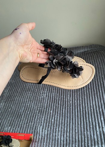 Kahverengi Çiçekli Kadın Dolgu Topuklu Sandalet - Görsel 2