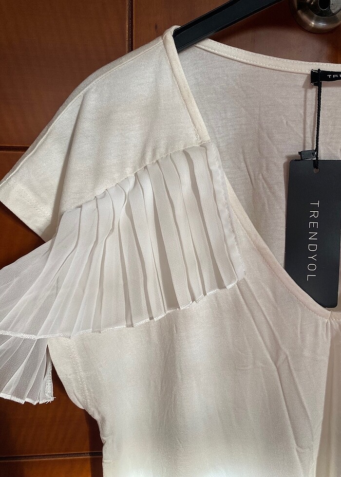 trendyolmilla beyaz tişört - Görsel 2