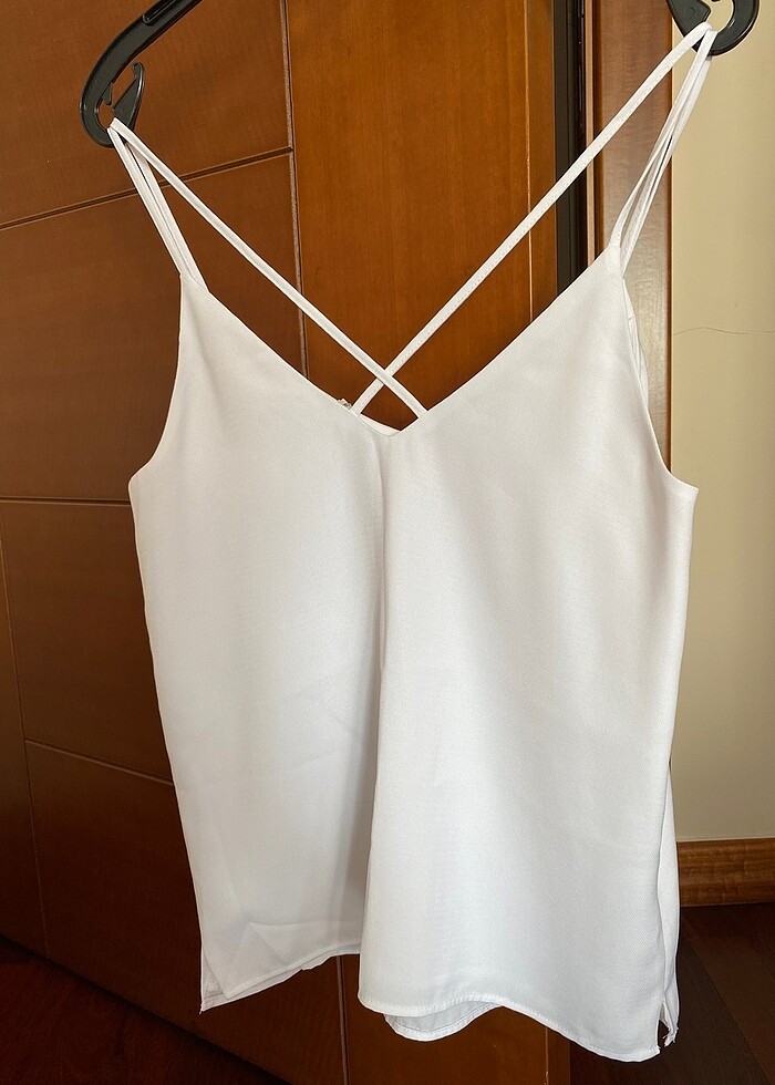 stradivarius beyaz askılı bluz - Görsel 4