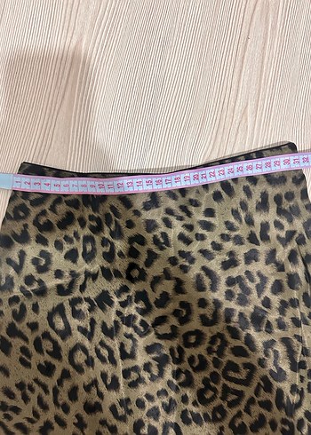 Leopar Desenli Saten Midi Boy Etek - Görsel 2