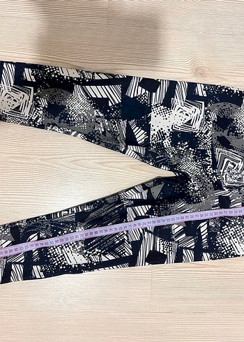 Gri Desenli Toparlayıcı Spor Tayt - Görsel 3