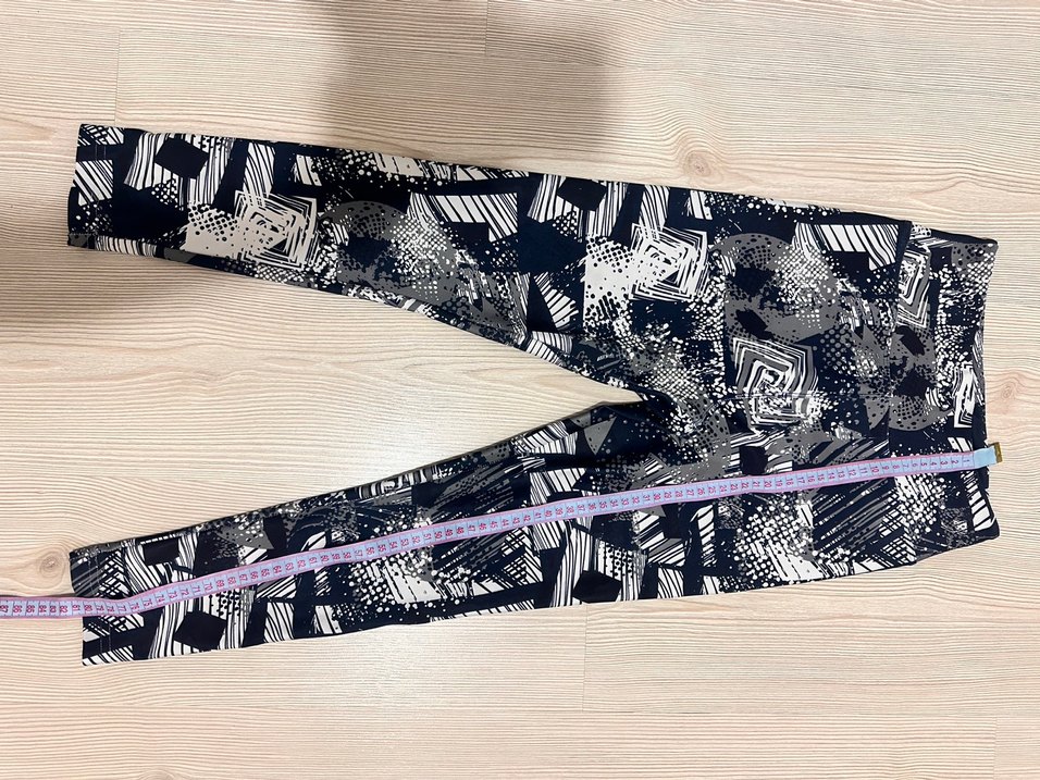 Gri Desenli Toparlayıcı Spor Tayt - Görsel 3