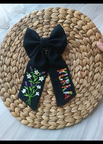 Nakışlı Siyah Triko Fiyonk Saç Bandı