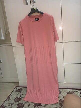 Zara pembe uzun elbise