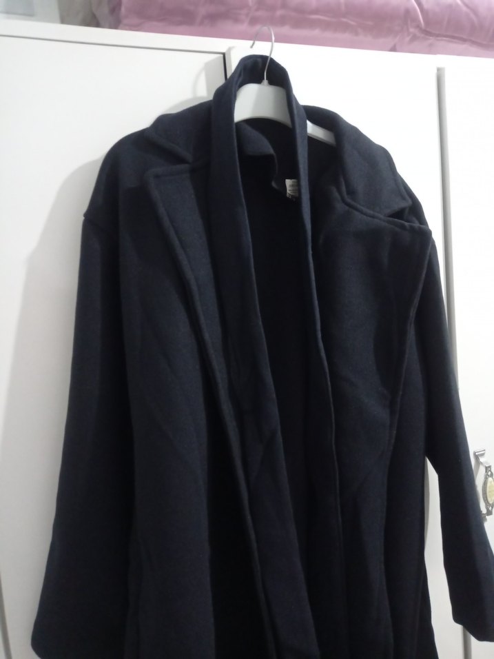 Siyah Uzun Kaban - Görsel 3