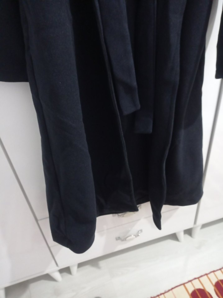 Siyah Uzun Kaban - Görsel 4