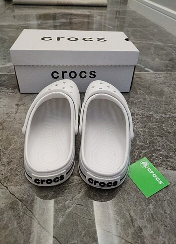 36 Beden beyaz Renk Crocs 