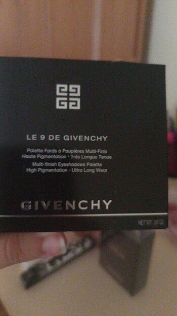 Beden Le 9 De Givenchy
