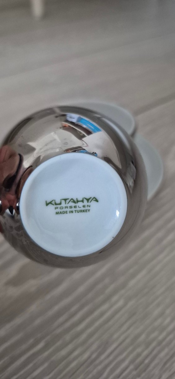 Gümüş Detaylı Beyaz Fincan ve Tabak Seti - Görsel 3