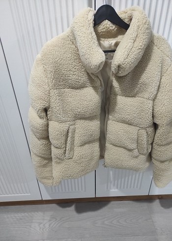 Robin krem renkli peluş kısa mont