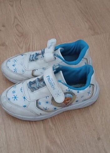 30 Beden FLO Frozen Kız Çocuk Spor Ayakkabı