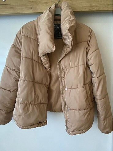 m Beden Stradivarius şişme mont