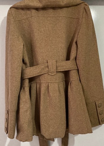 Düğmeli ve Kemerli Kahverengi Kaban - Görsel 3