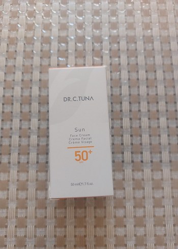 DR.C.TUNA SPF 50+ Yüz Kremi 50 ml - Görsel 2
