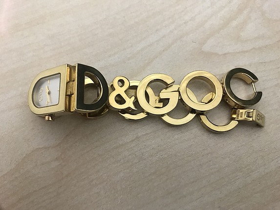 Dolge & Gabbana altın rengi kol saati
