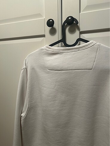 s Beden Guess sweatshirt