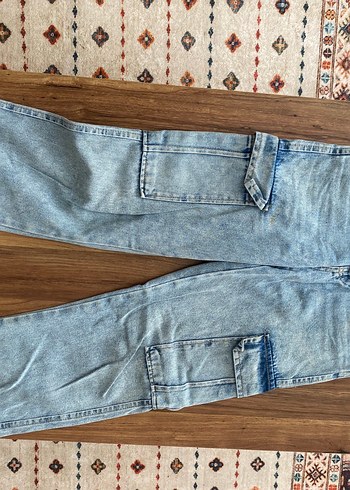 Mavi Kemerli Rahat Kesim Kot Pantolon