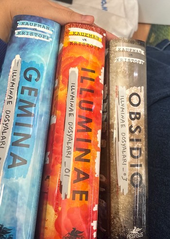 Illuminae Dosyaları Üçleme Seti - Görsel 2