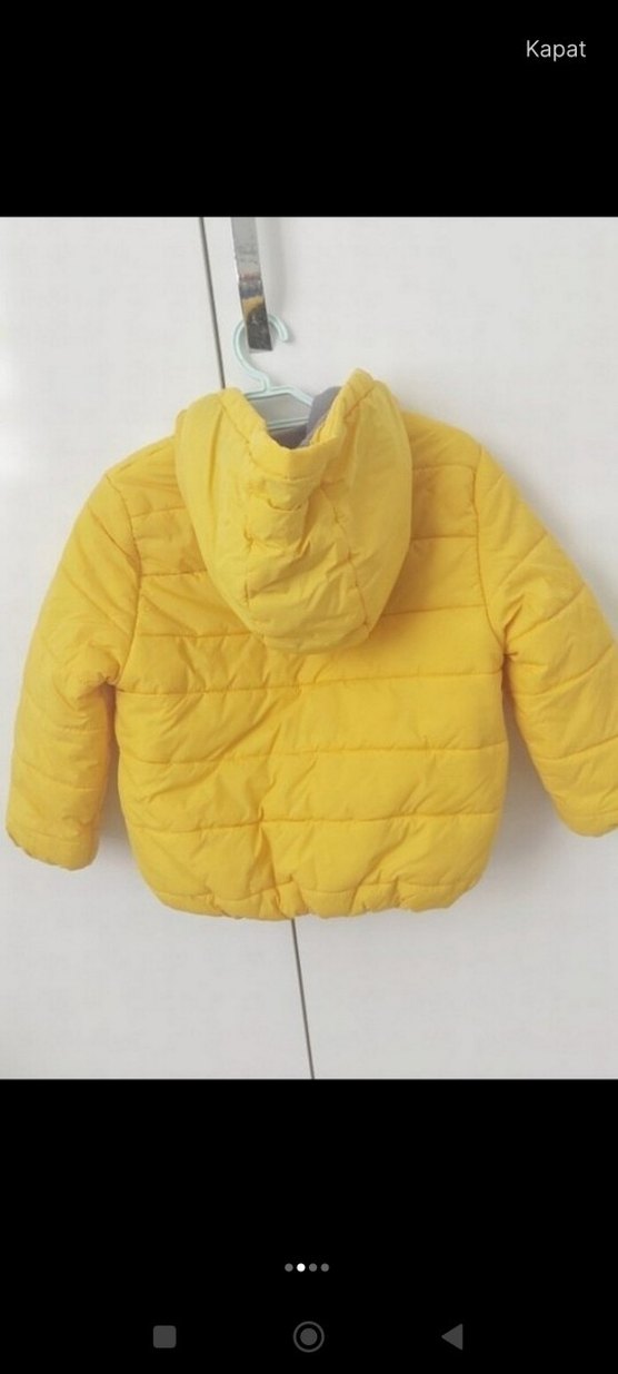 Sarı Kapüşonlu Erkek Çocuk Mont - Görsel 2