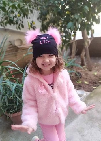 Kız Çocuk Kürklü Baskılı Pembe Bere ve Atkı Seti - Görsel 3