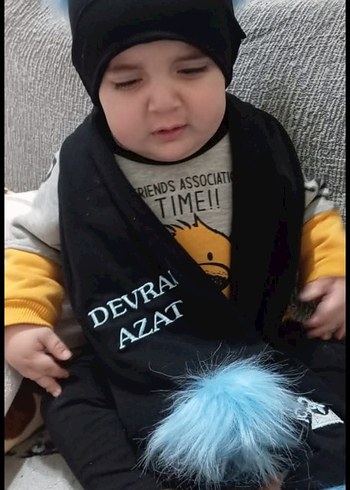 Kız Çocuk Kürklü Baskılı Pembe Bere ve Atkı Seti - Görsel 2