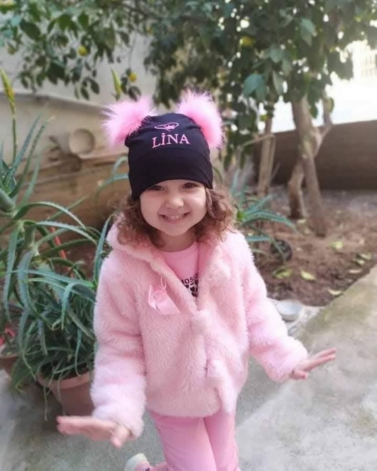 Kız Çocuk Kürklü Baskılı Pembe Bere ve Atkı Seti - Görsel 3