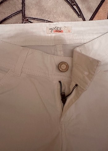 -Düğmeli Beyaz kot Kadın Bermuda Şort - Görsel 2