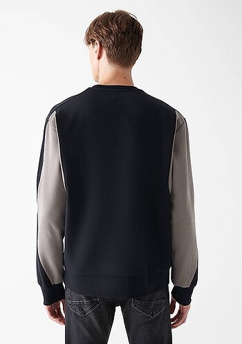 l Beden siyah Renk Mavi Black Pro Sweatshirt Etiketli Sıfır
