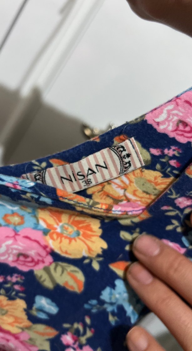 Çiçek Desenli V Yaka Midi Elbise - Görsel 2