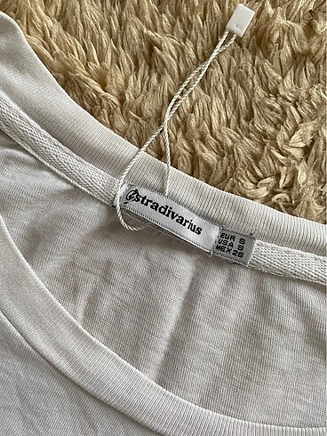 Stradivarius Crop T-shirt