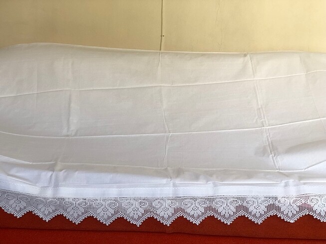245cm-242cm iki tarafı dantelli çarşaf