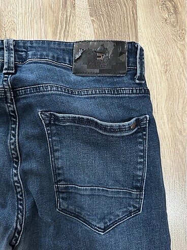 34 Beden lacivert Renk ERKEK BORU PAÇA JEAN