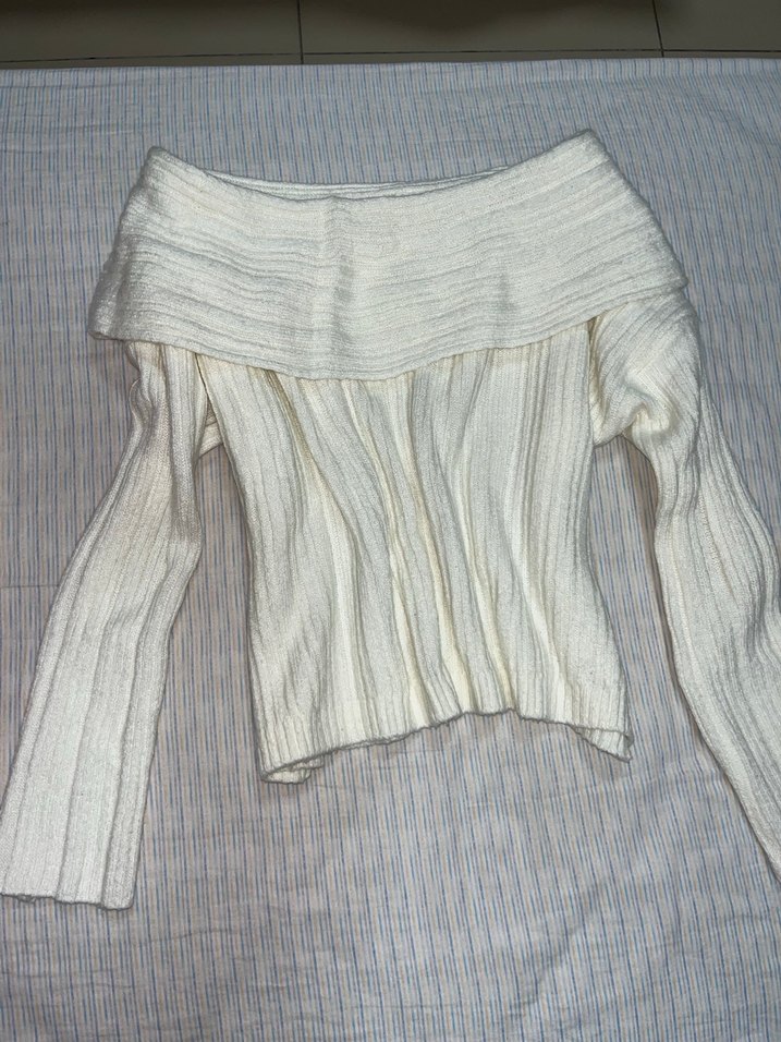 omzu acık krem kazak - Görsel 2