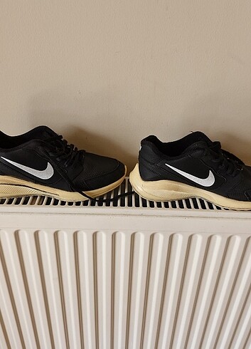 37 Beden siyah Renk Nike spor ayakkabı 