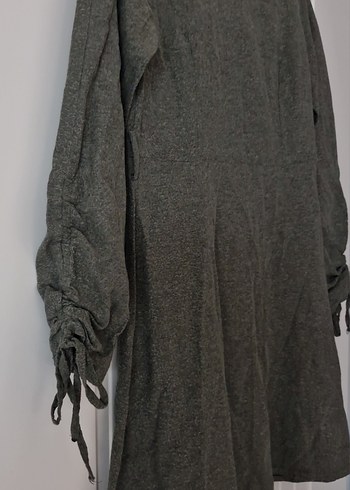 kolları büzgülü elbise - Görsel 3