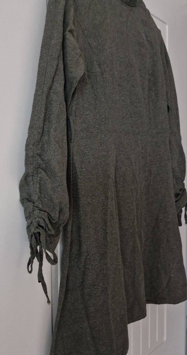 kolları büzgülü elbise - Görsel 3