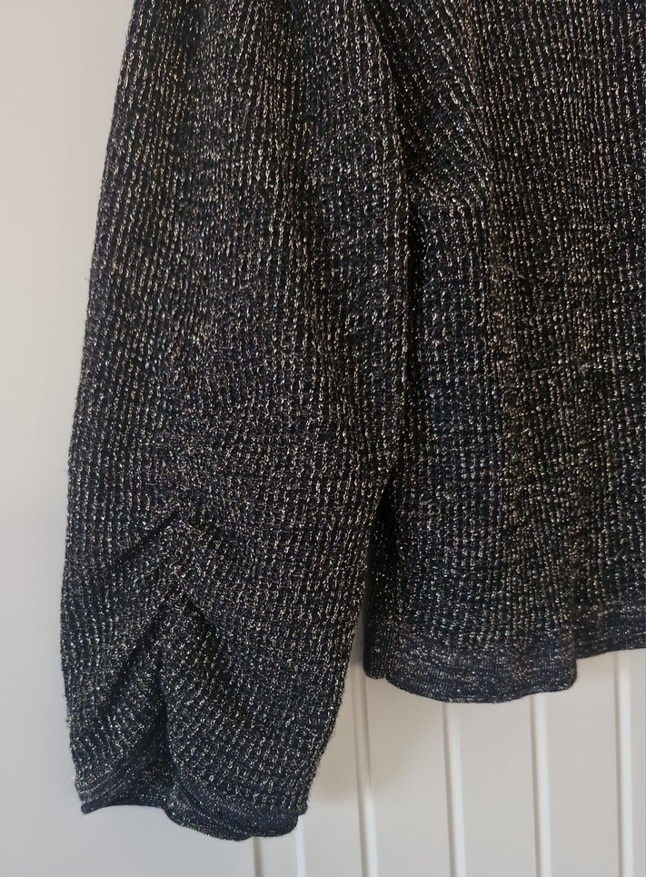 Pırıltılı Büzgülü Kollu Triko Kazak - Görsel 3